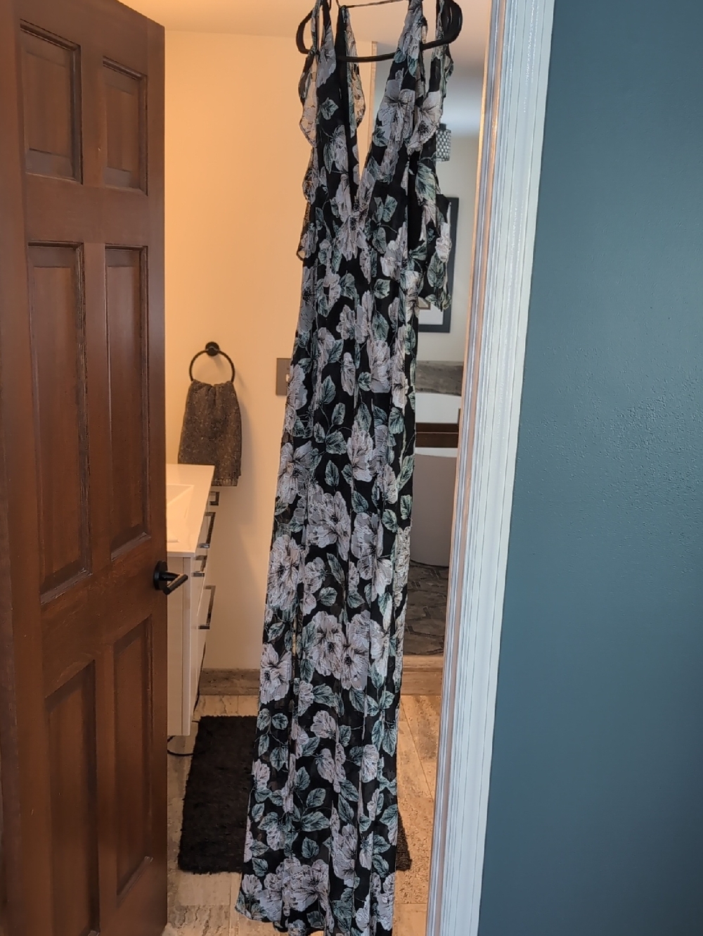 Topshop Black Floral V-Neck Maxi Dress